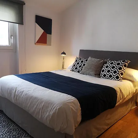 Calle Alfonso I Apartment